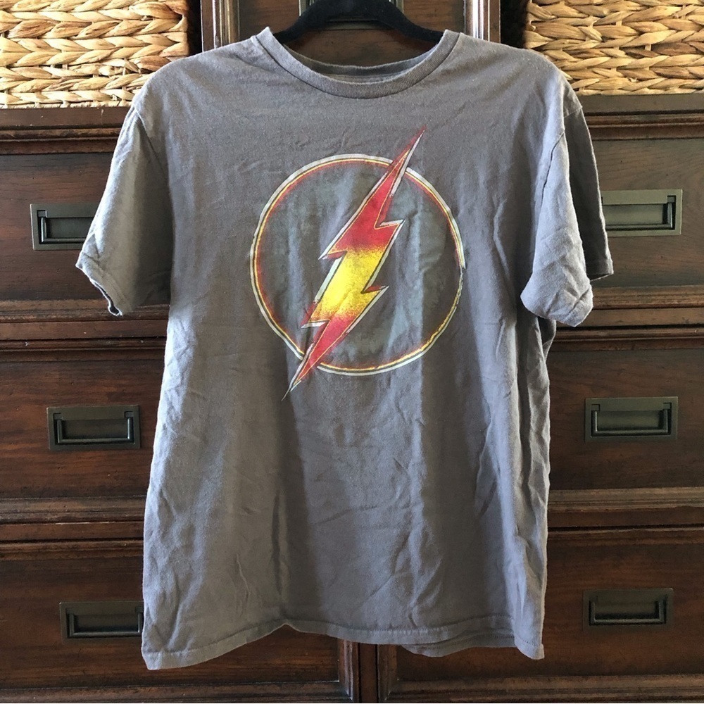 Flash gray cotton short sleeve graphic tee in size M
